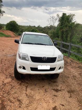 TOYOTA HILUX 2.5 STD 4X4 CS 16V TURBO DIESEL 2P MANUAL